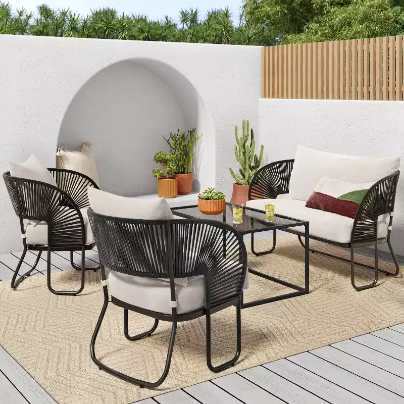 Lot de 2 fauteuils de jardin en acier Mackworth noirs - Threshold™ : structure en acier résistant aux intempéries, coussins en polyester