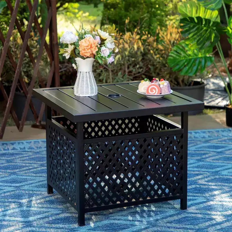 Ensemble de salle à manger de patio 3 pièces avec table carrée en métal de 56 cm avec trou pour parasol et 2 chaises en rotin - Noir - Captiva Designs