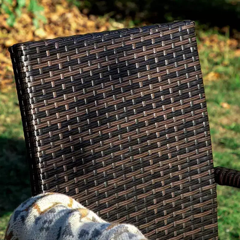 Ensemble de salle à manger de patio 3 pièces avec table carrée en métal de 56 cm avec trou pour parasol et 2 chaises en rotin - Noir - Captiva Designs