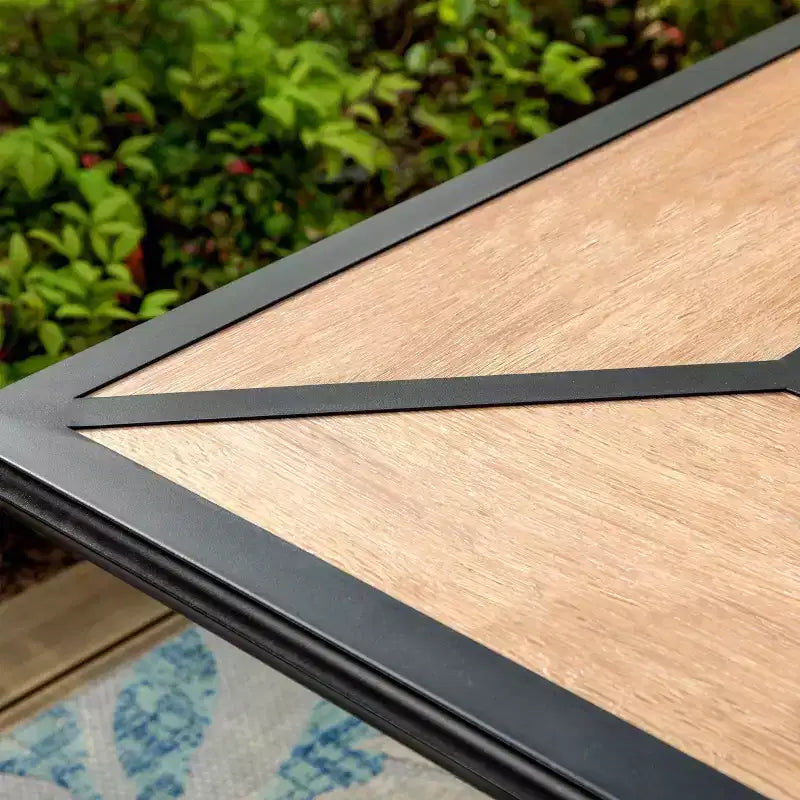 Ensemble de salle à manger de patio 7 pièces avec table en faux acier et chaises pivotantes à 360° avec accoudoirs – Captiva Designs : Mobilier d'extérieur résistant aux intempéries
