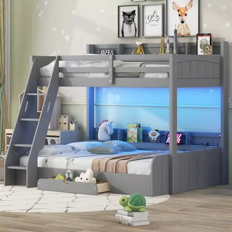 Lit superposé double sur toute la longueur avec rangement, lumières LED et station de charge, lit superposé en bois avec étagères latérales pour enfants et adolescents