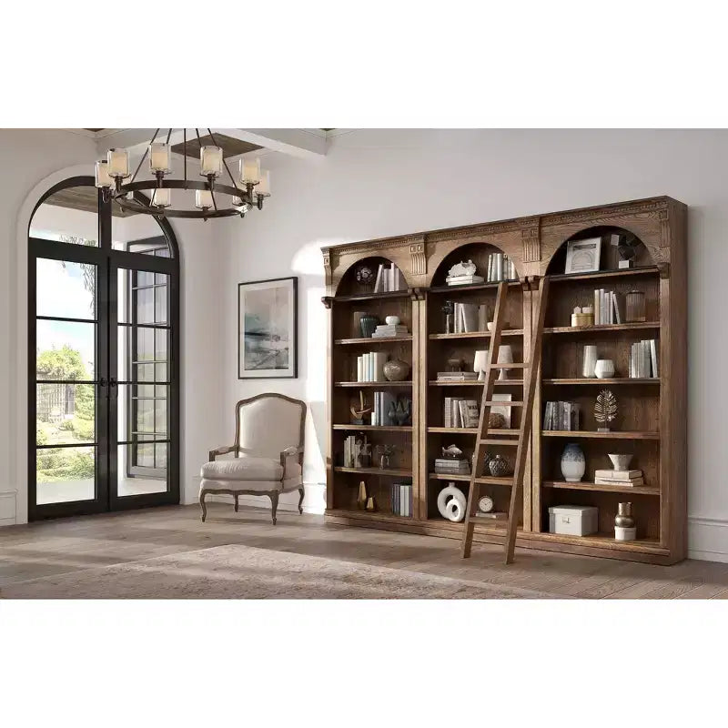 94 Bibliothèque murale haute traditionnelle, collection Stratton Marron - Martin Furniture