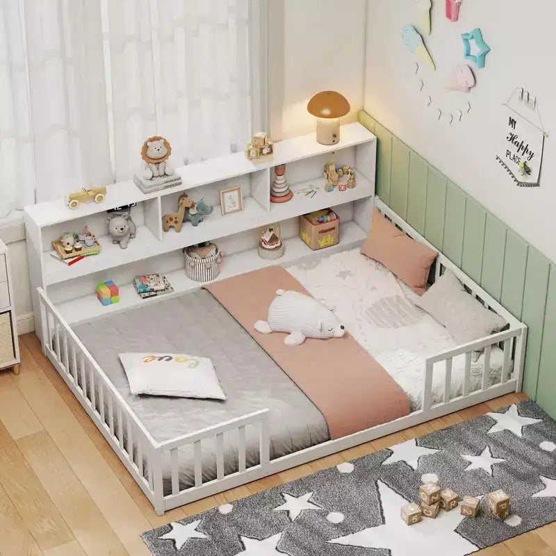 Lit de sol Montessori double/complet avec étagères de rangement et barrières de sécurité Blanc/Gris