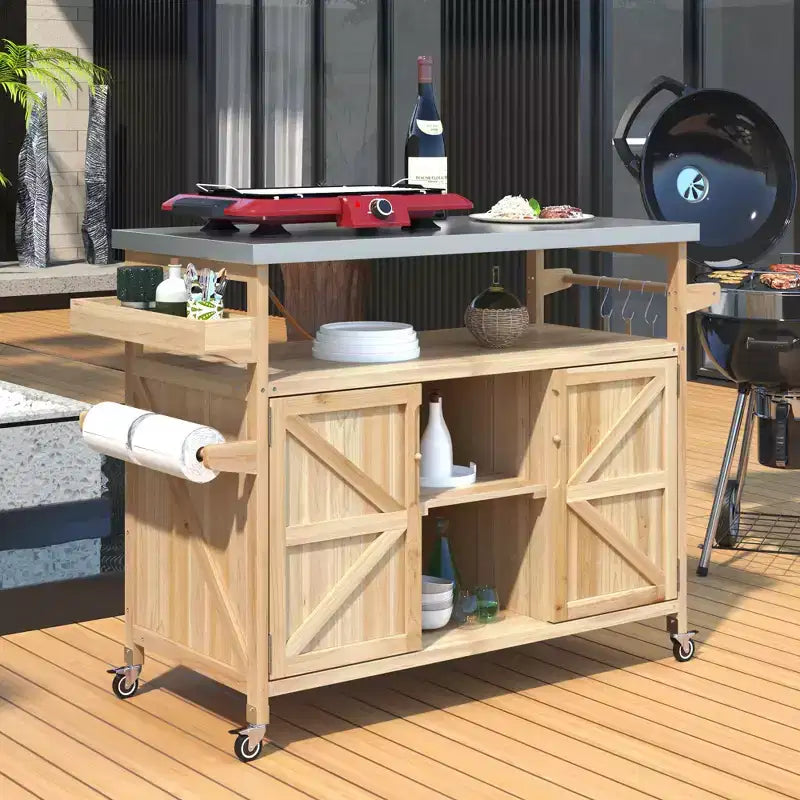 Îlot de cuisine d'extérieur Okak avec plateau en acier inoxydable, chariot de cuisine en bois avec portes, étagères et porte-épices, îlot de cuisine roulant