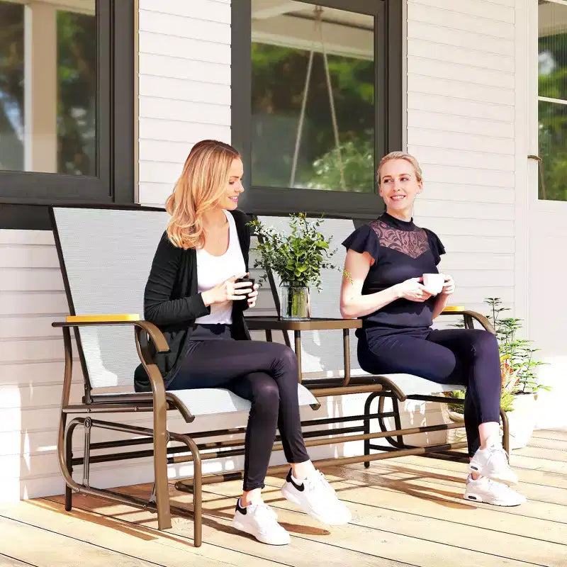 Banc à bascule Outsunny pour 2 personnes avec table, balançoire de jardin en maille respirante pour terrasse, jardin, arrière-cour, porche