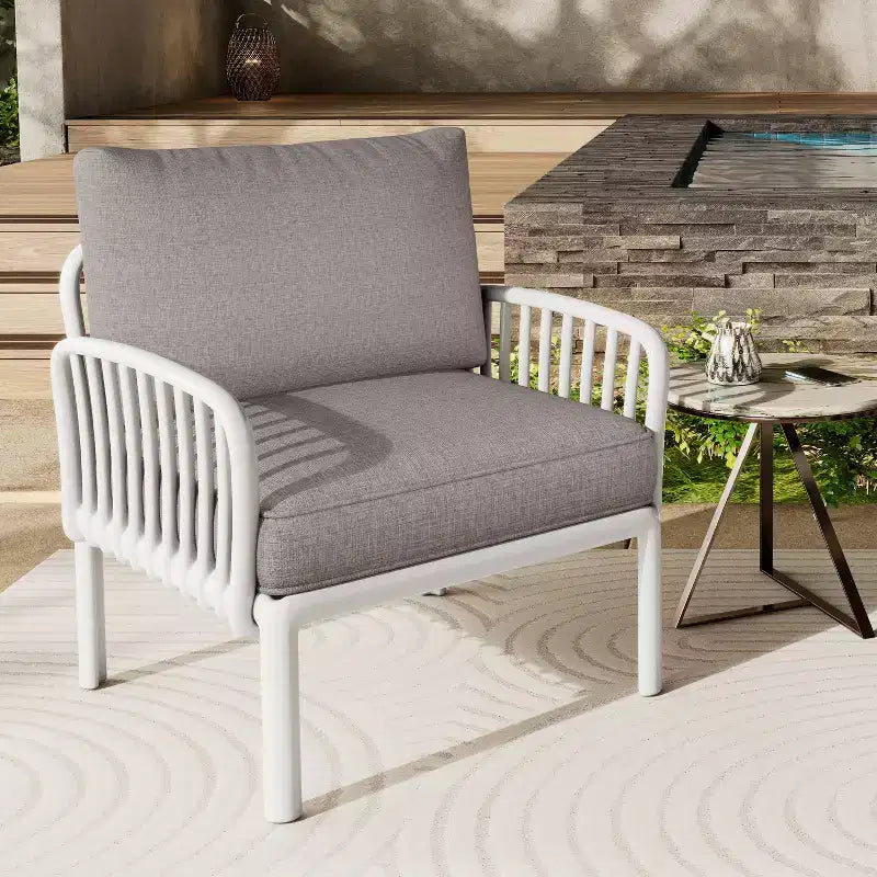 Fauteuil de jardin club rembourré en polypropylène Christopher Knight Home Hester