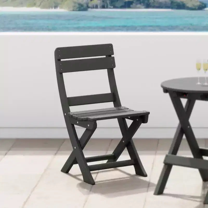 Chaise de salle à manger pliante moderne d'extérieur WestinTrends Malibu en PEHD
