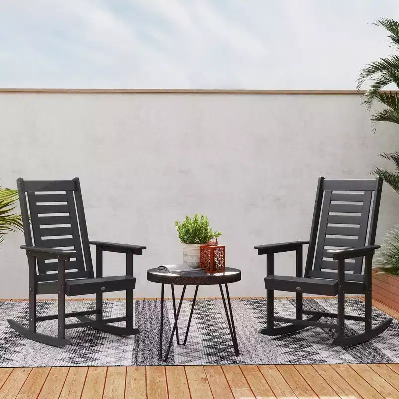 Outsunny Lot de 2 chaises à bascule d'extérieur, fauteuils à bascule de terrasse en PEHD avec dossier haut de 71 cm, accoudoirs larges et assise à lattes pour porche, jardin, balcon