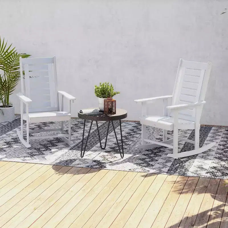 Outsunny Lot de 2 chaises à bascule d'extérieur, fauteuils à bascule de terrasse en PEHD avec dossier haut de 71 cm, accoudoirs larges et assise à lattes pour porche, jardin, balcon