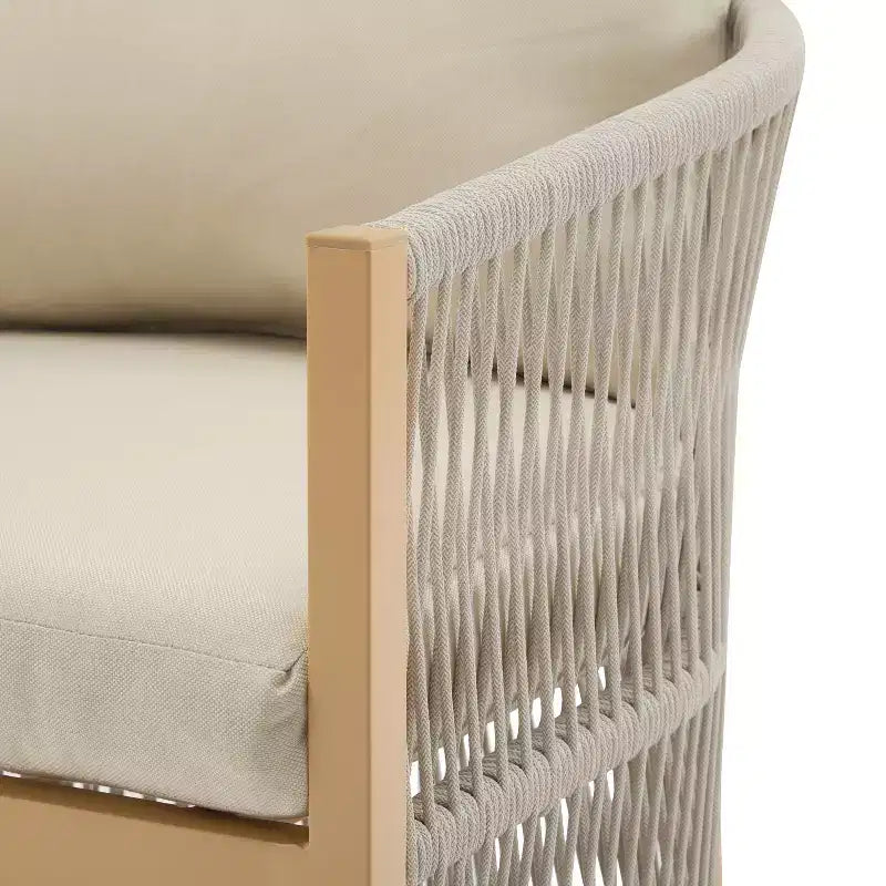Fauteuil de patio 24W avec dossier incurvé, confort coussiné et design élégant en corde tressée, aluminium, beige+naturel/gris - ModernL