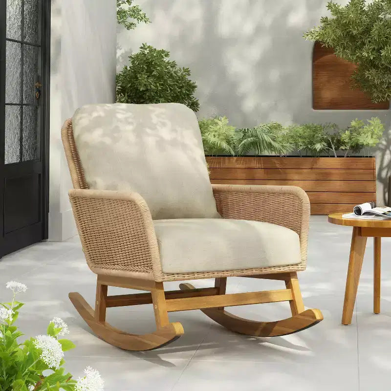 Fauteuil à bascule élégant en osier avec coussins, fauteuil à bascule en bois avec accoudoirs en rotin, parfait pour l'intérieur et l'extérieur - ModernLuxe