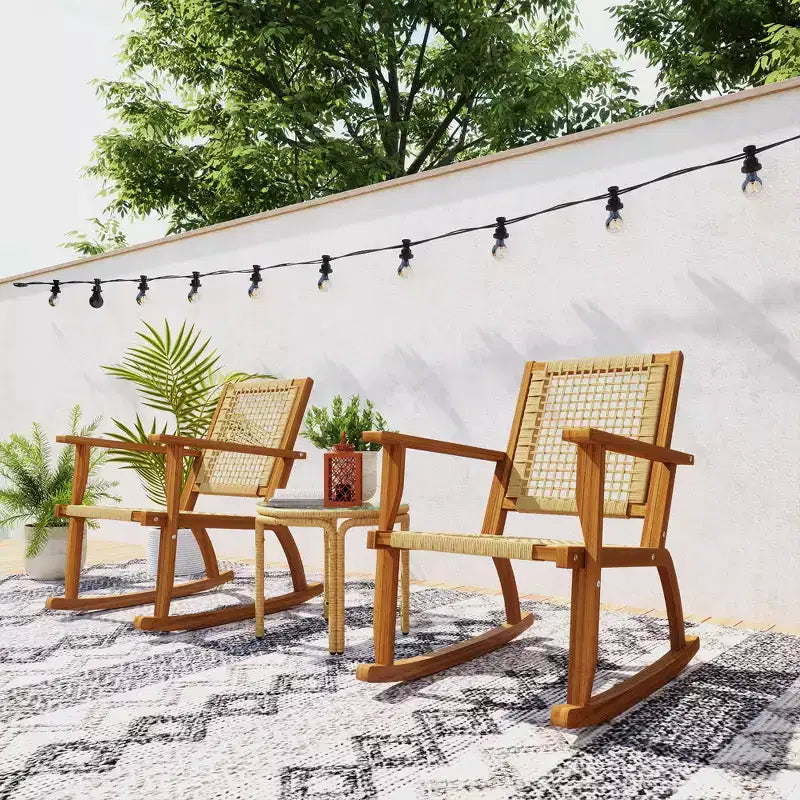 Lot de 2 chaises à bascule d'extérieur Outsunny, en bois d'acacia avec dossier et assise en osier, Kaki