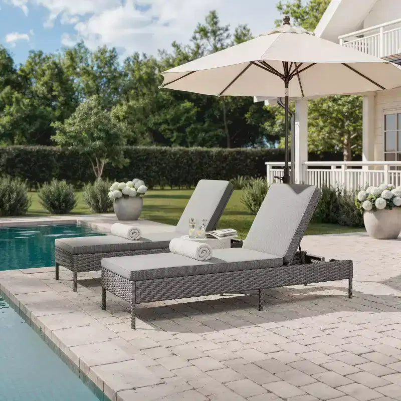 Chaise longue réglable d'intérieur-extérieur Martha Stewart Bedford en résine tressée avec coussins tout temps