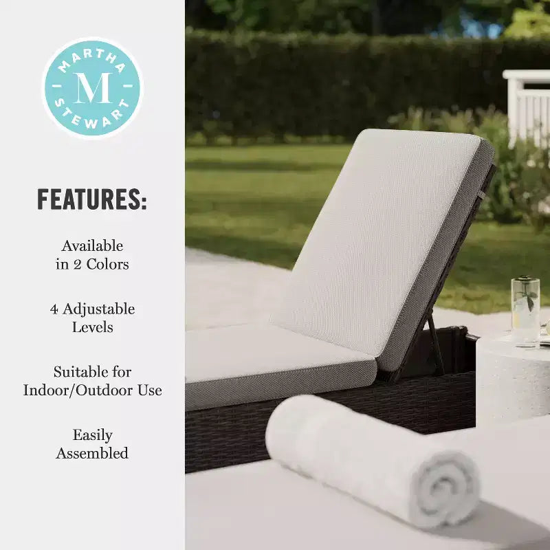 Chaise longue réglable d'intérieur-extérieur Martha Stewart Bedford en résine tressée avec coussins tout temps