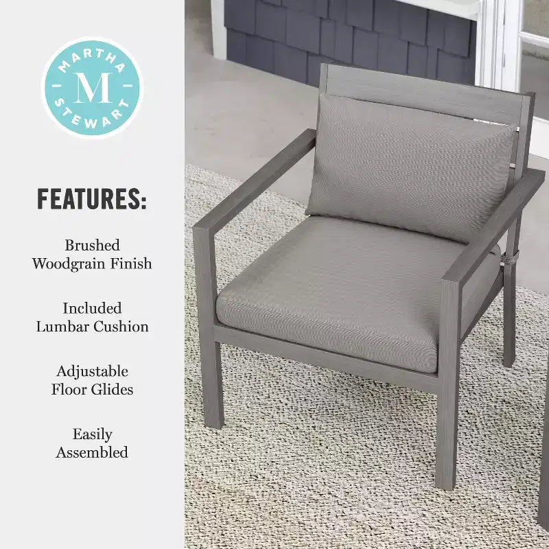 Lot de 2 fauteuils d'appoint Martha Stewart Bedford pour l'intérieur et l'extérieur, avec finition en aluminium brossé aspect bois et coussins d'assise et de dossier résistants aux intempéries