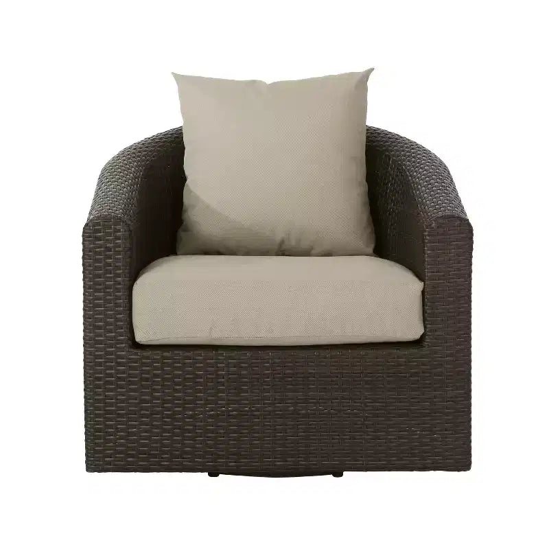 Fauteuils de club pivotants d'extérieur en osier Christopher Knight Home Darius avec coussin (lot de 2)