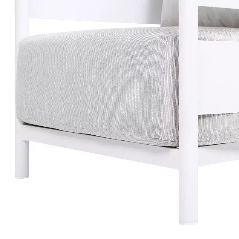 Fauteuil de patio Jennifer Taylor Home Rhodes 29 en teck et aluminium tapissé, chenille gris bouleau