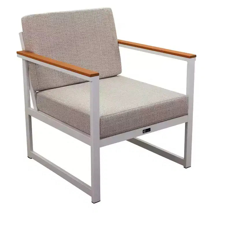 Courtyard Casual Catalina Club Chair