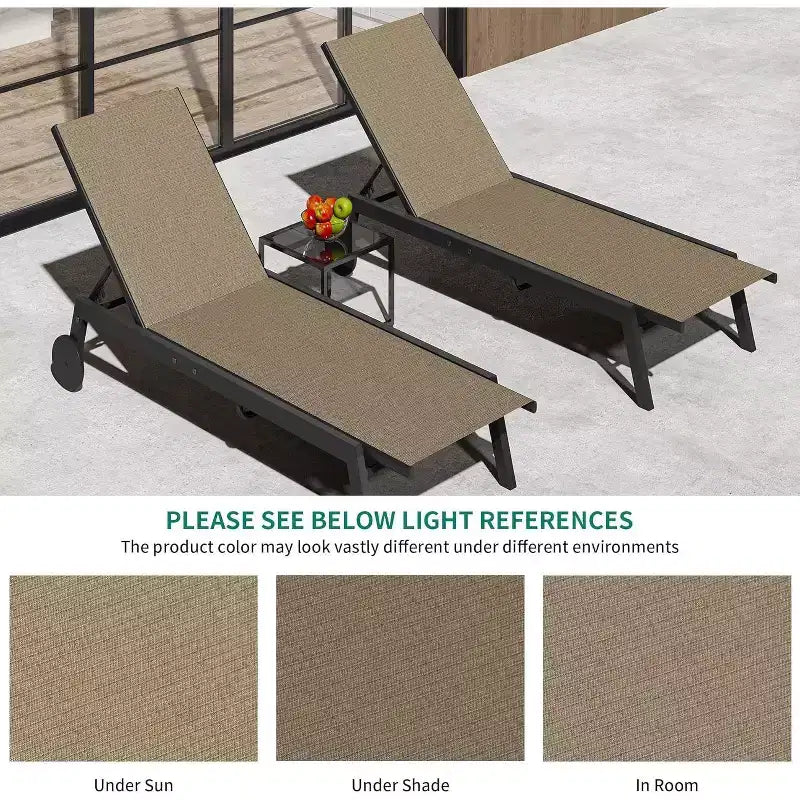 2 chaises longues de patio avec table d'appoint, ensemble de chaises longues d'extérieur avec dossier inclinable sur 5 positions et roues, mobilier de piscine