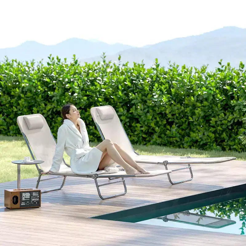 Lot de 2 chaises longues pliantes, transats de piscine avec dossier inclinable, assise en maille respirante, appuie-tête pour la plage, le patio