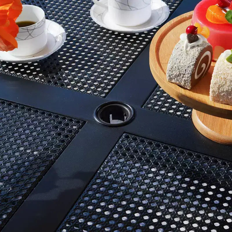 Captiva Designs Ensemble de salle à manger d'extérieur 5 pièces en acier avec table et chaises en métal à dossier rayé