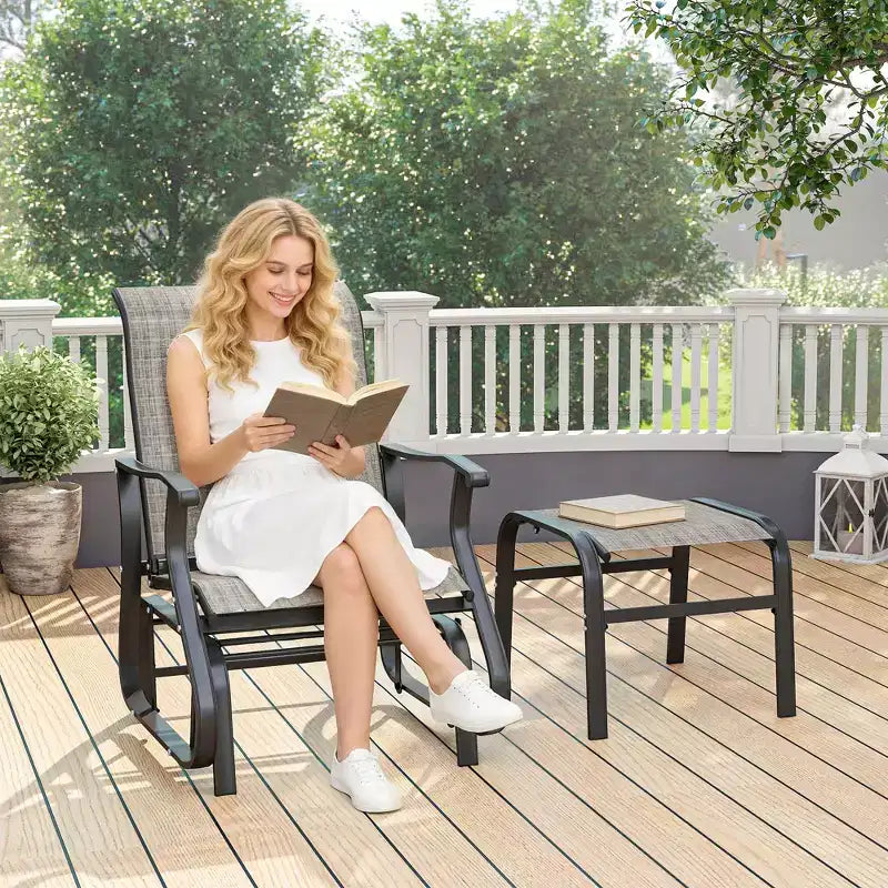 Outsunny Fauteuil planeur d'extérieur avec ottoman, ensemble de planeur de patio 2 pièces avec dossier haut, siège large, maille respirante pour porche, jardin, arrière-cour