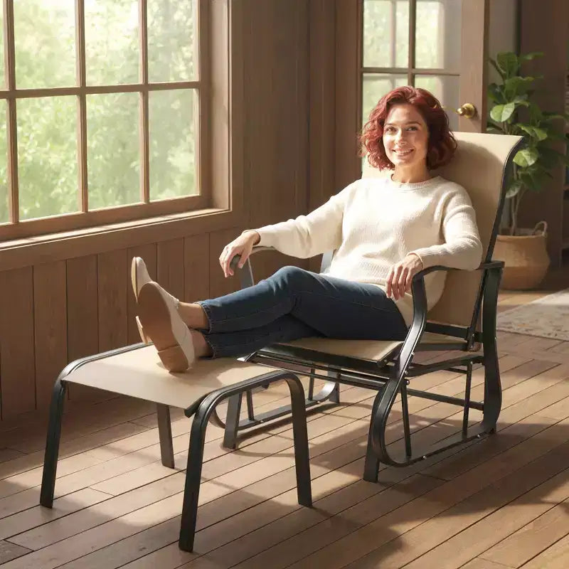 Outsunny Fauteuil planeur d'extérieur avec ottoman, ensemble de planeur de patio 2 pièces avec dossier haut, siège large, maille respirante pour porche, jardin, arrière-cour