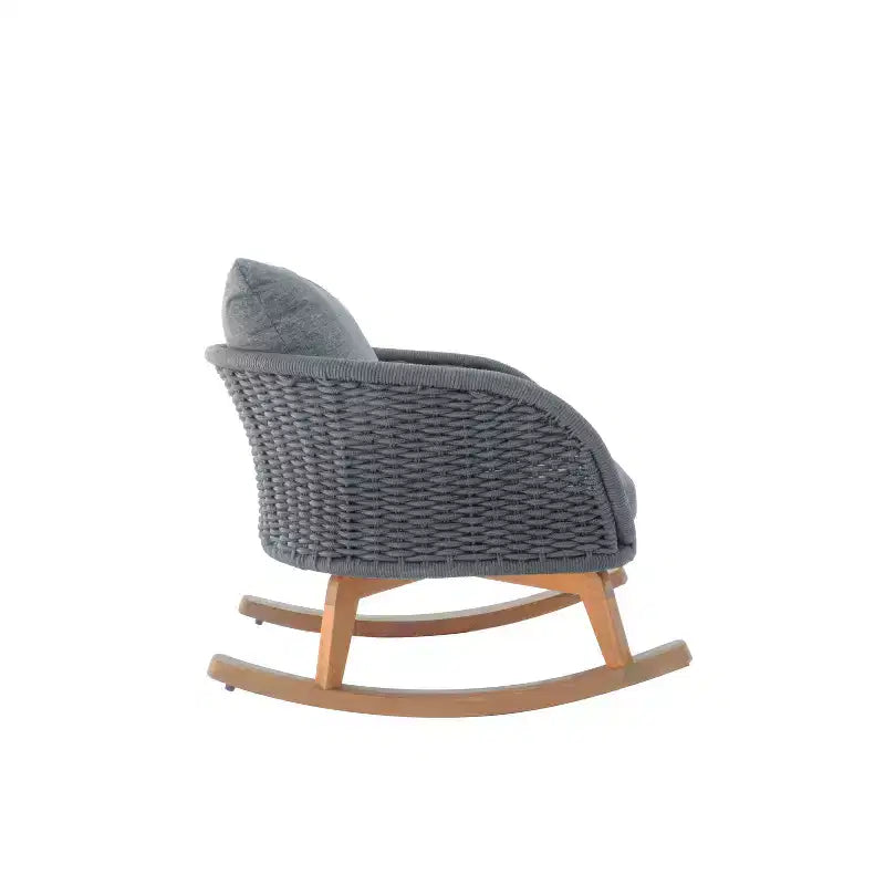 Fauteuil à bascule contemporain MAYEERTY en osier beige, coussin en polyester, cadre en bois pour terrasse, balcon ou salon