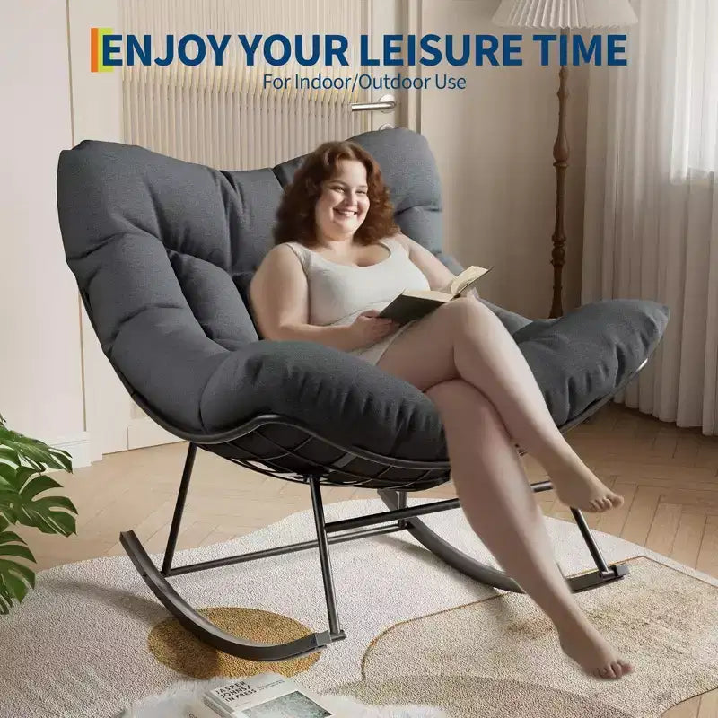 Fauteuil à bascule d'extérieur surdimensionné COZONY, bascule œuf en rotin PE avec repose-pieds, cadre en métal robuste pour porche, balcon, jardin.