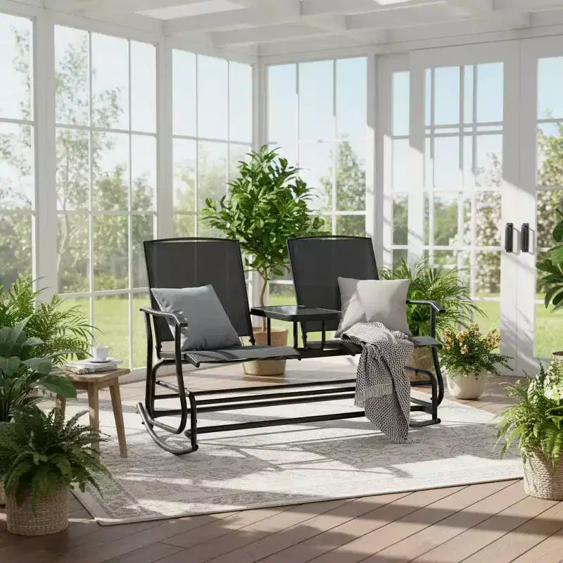 Balançoire de patio à bascule Gymax pour 2 personnes, avec table centrale en verre, causeuse de jardin noire