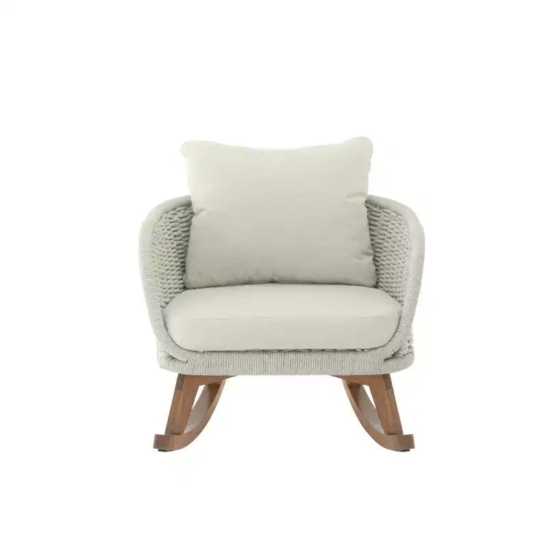 Fauteuil à bascule contemporain minimaliste en osier beige avec coussins moelleux, pour patio ou balcon