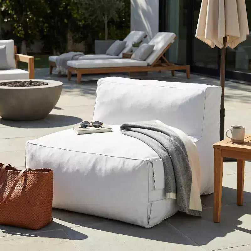 Christopher Knight Home Mireya Canapé d'extérieur moderne en oléfine avec pouf poire