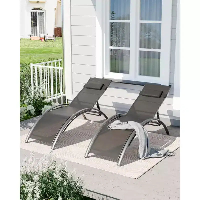Ensemble de 2 chaises longues modernes en aluminium pour terrasse, chaises longues inclinables d'extérieur tout temps avec accoudoirs, idéales pour la plage, la piscine, les bains de soleil et la pelouse