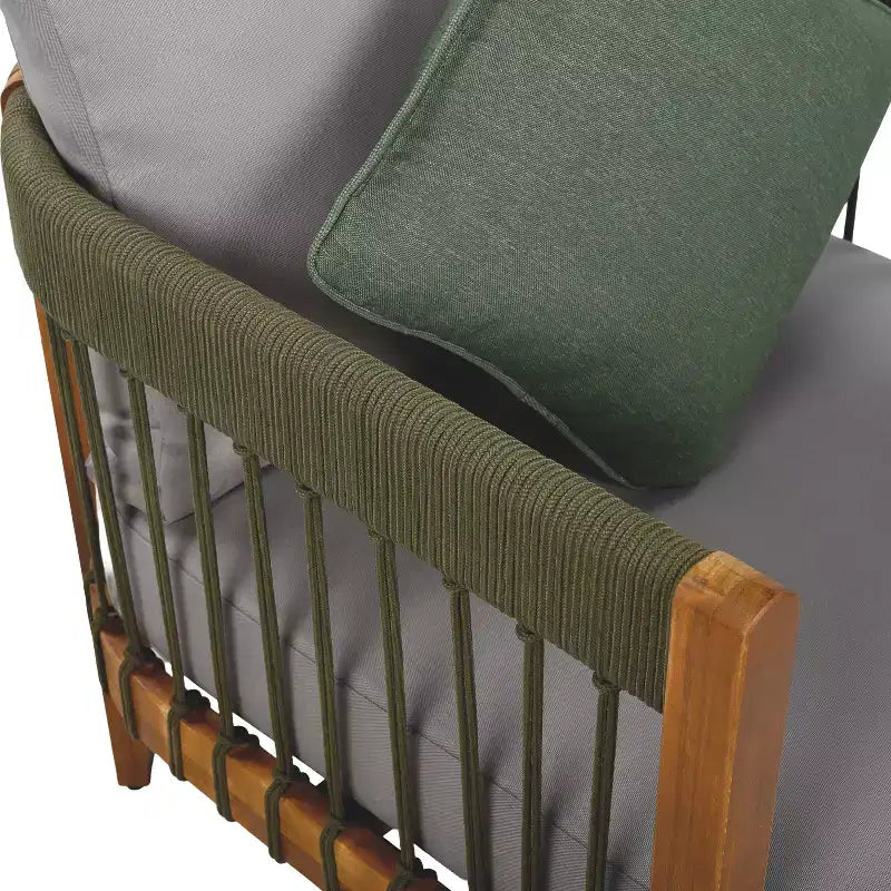 Fauteuil de jardin en bois d'acacia avec accents de corde tressée à la main, dossier incurvé, coussins résistants à l'eau, panneaux à lattes pour véranda ou jardin