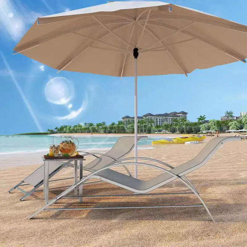 Ensemble de chaises longues de patio en aluminium 3 pièces résistant à la rouille, 2 chaises longues inclinables d'extérieur et 1 table d'appoint, empilable et peu encombrant pour la piscine, le jardin