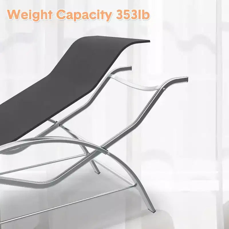 Ensemble de chaises longues de patio en aluminium 3 pièces résistant à la rouille, 2 chaises longues inclinables d'extérieur et 1 table d'appoint, empilable et peu encombrant pour la piscine, le jardin