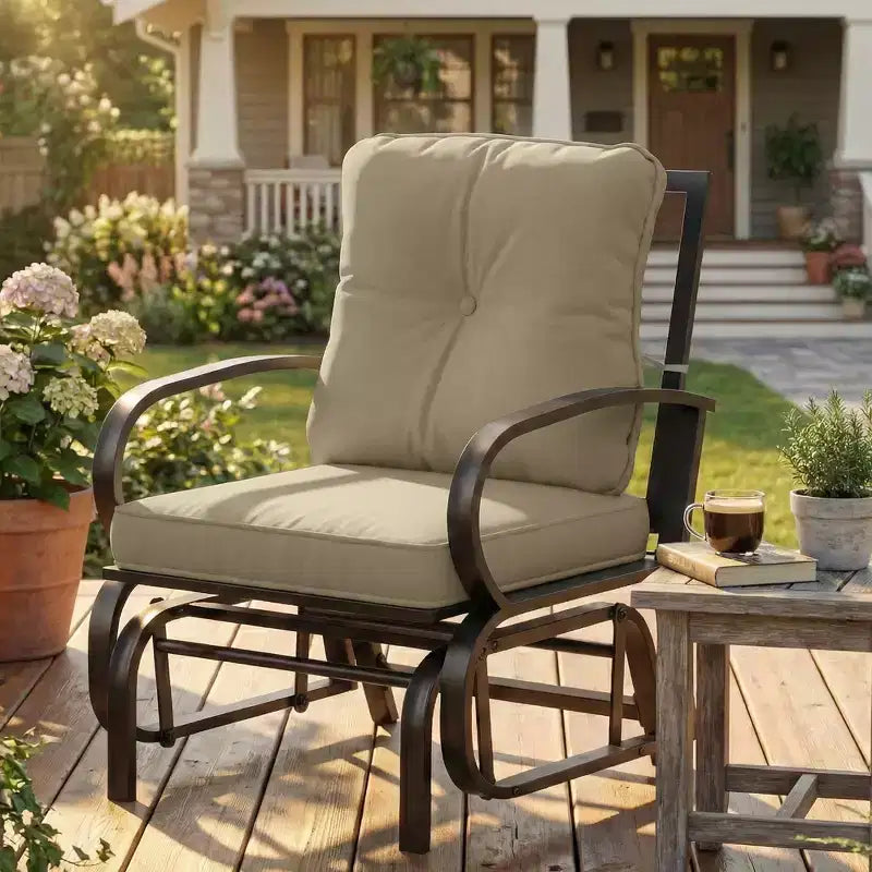 Chaise à bascule d'extérieur Outsunny, balancelle de patio avec coussins, cadre en acier, accoudoirs incurvés, beige