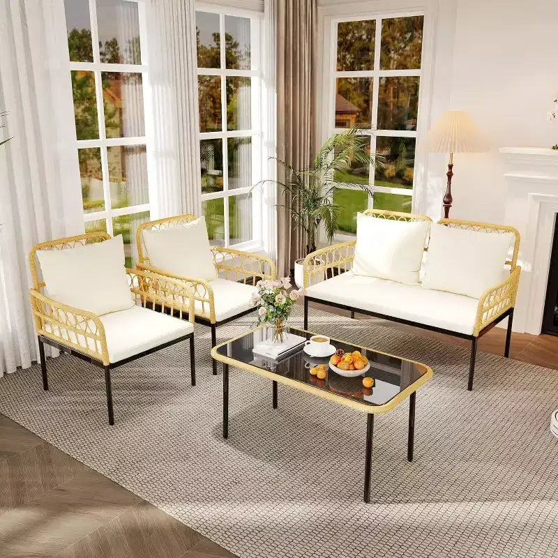 Ensemble de mobilier de jardin 4 pièces style bohème - Causeuse en rotin résistant aux intempéries, cadre en métal robuste, table en verre et coussins épais