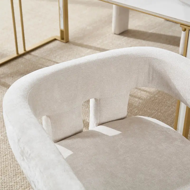 Lot de chaises de salle à manger confortables en tissu pour différents espaces