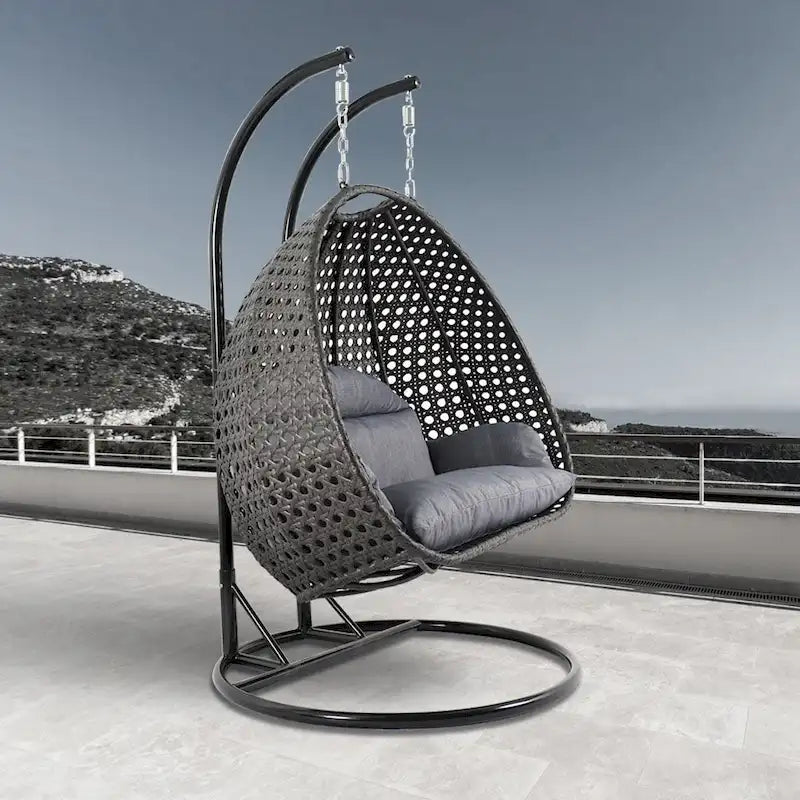 LeisureMod Fauteuil suspendu œuf 2 places avec support - Balançoire / hamac de patio en rotin osier pour extérieur/intérieur avec coussins