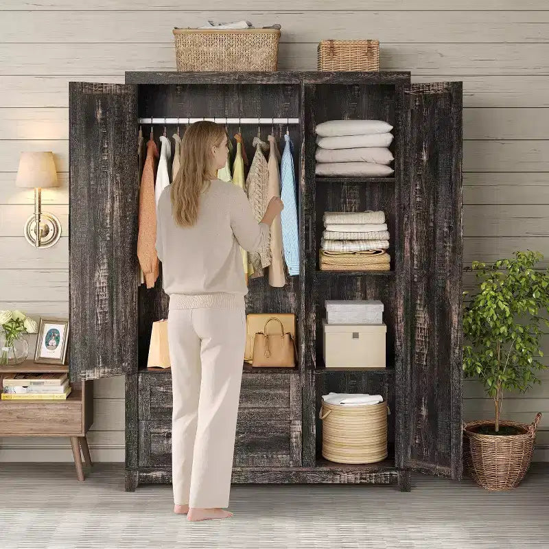 AMERLIFE Armoire de garde-robe de ferme 47 avec 3 portes, 2 tiroirs, tringle à vêtements et étagères réglables, organisateur de placard autoportant