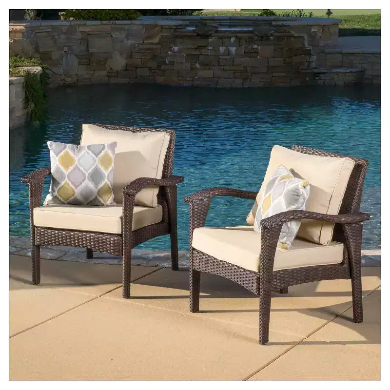 Lot de 2 fauteuils de club d'extérieur en osier Honolulu avec coussin - Christopher Knight Home