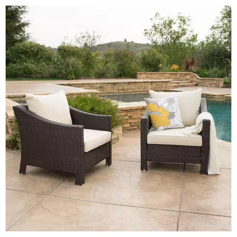 Lot de 2 fauteuils de jardin en osier avec coussins Antibes - Christopher Knight Home