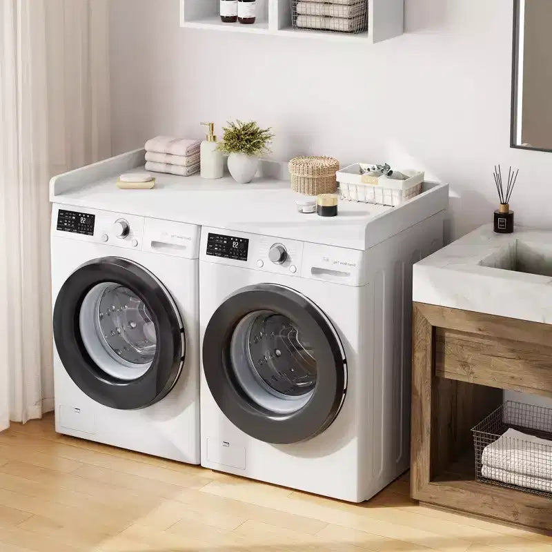 Comptoir pour lave-linge-sécheuse, dessus de machine à laver avec bord surélevé et tapis antidérapant pour le rangement des paniers à linge et l'organisation de la buanderie
