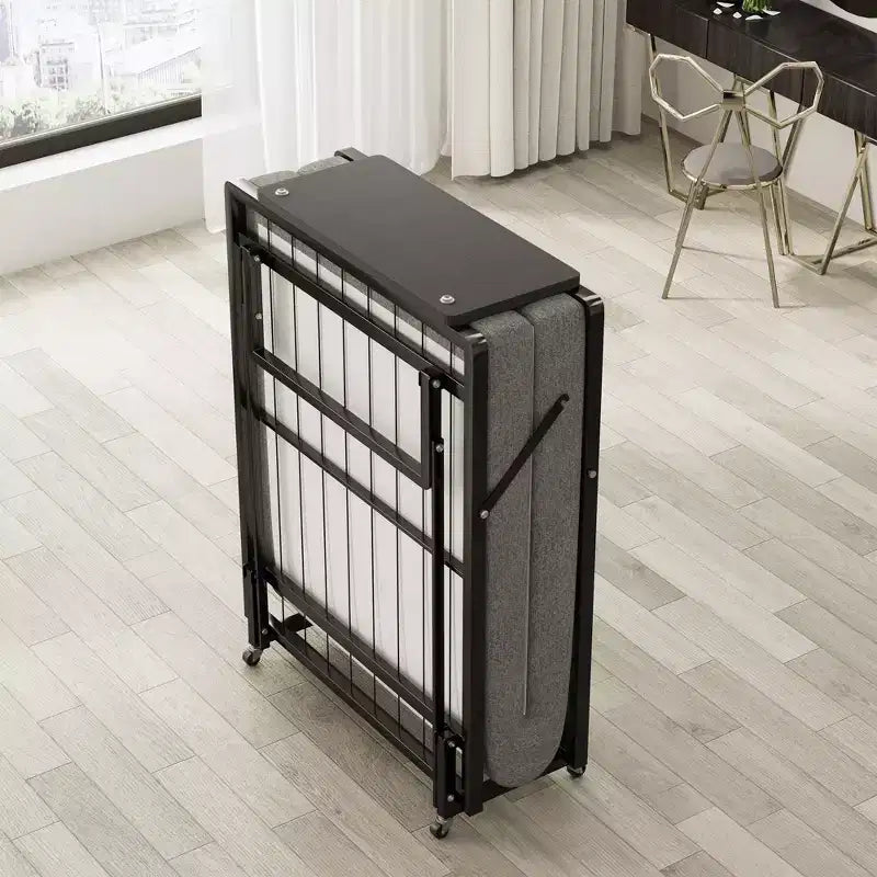 Lit pliant avec matelas, Lits d'appoint portables avec 4 roulettes, Matelas en mousse et cadre en métal, Lit pliant compact de taille berceau