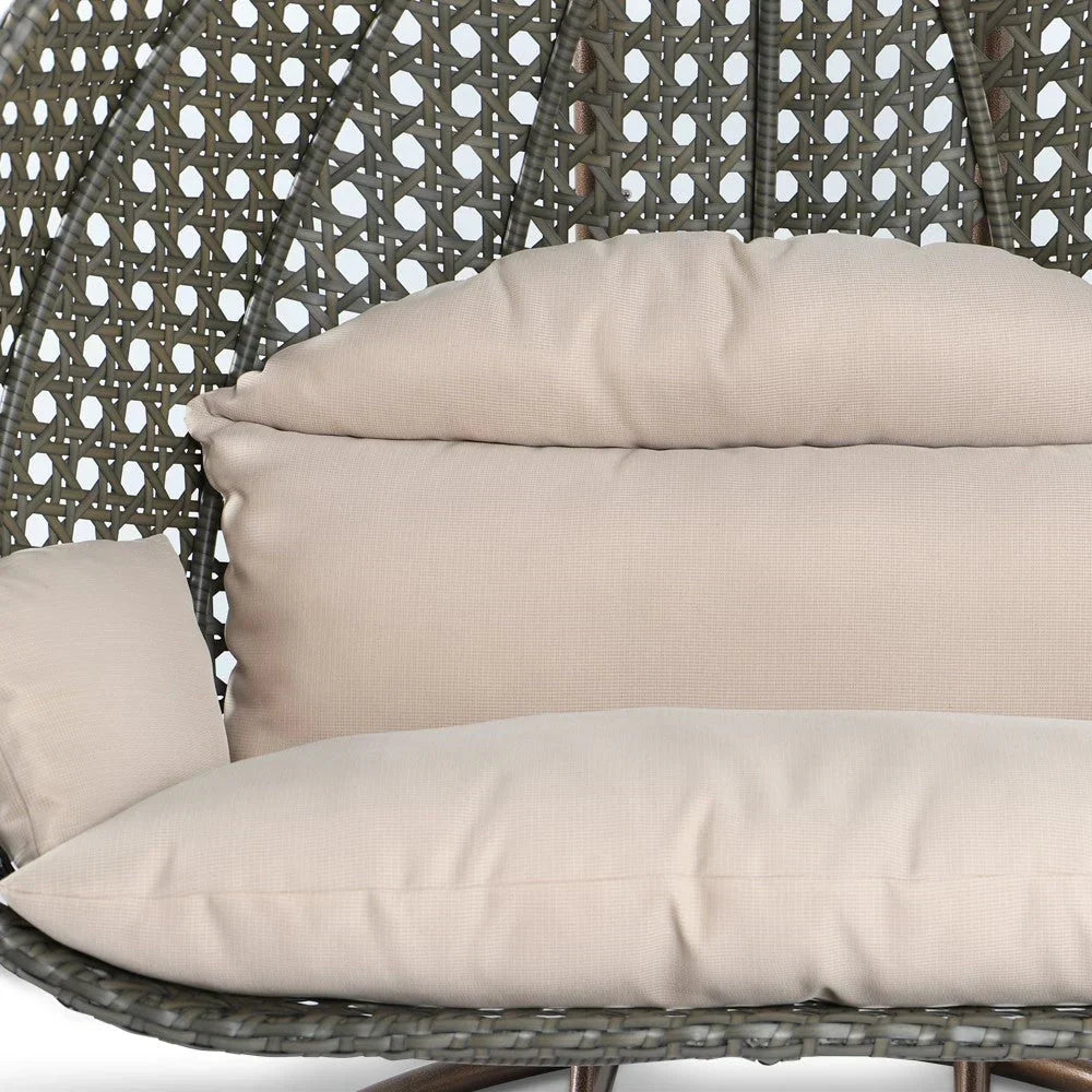 LeisureMod Fauteuil suspendu œuf 2 places avec support - Balançoire / hamac de patio en rotin osier pour extérieur/intérieur avec coussins