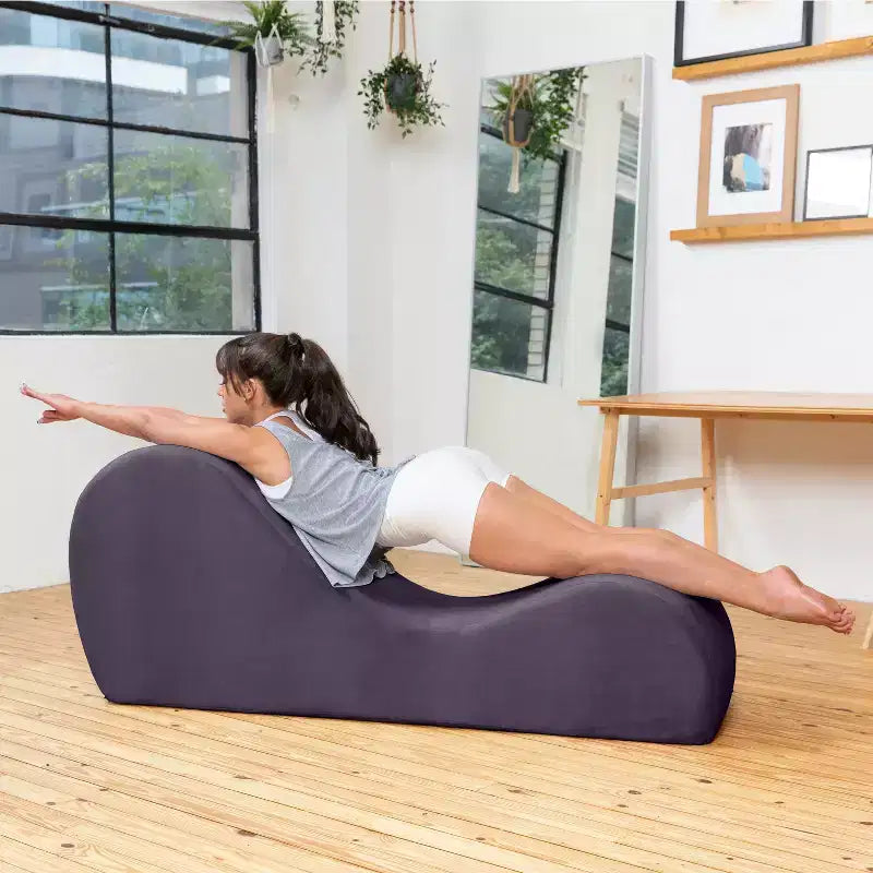 Avana Sleek Chaise Longue pour le yoga – Fabriquée aux États-Unis – Idéale pour les étirements, la relaxation, l'exercice et plus encore, 60D x 18W x 26H pouces, Gris clair