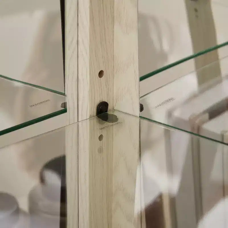 Vitrine d'angle avec portes et étagères en verre, Meuble de présentation d'angle pour salon