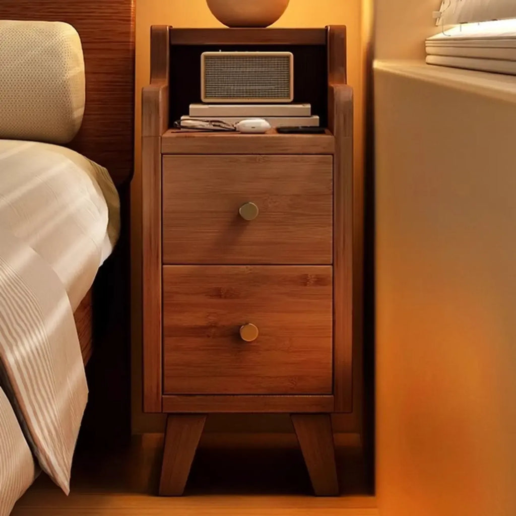 Table de chevet étroite en bois blanc à 2 étagères