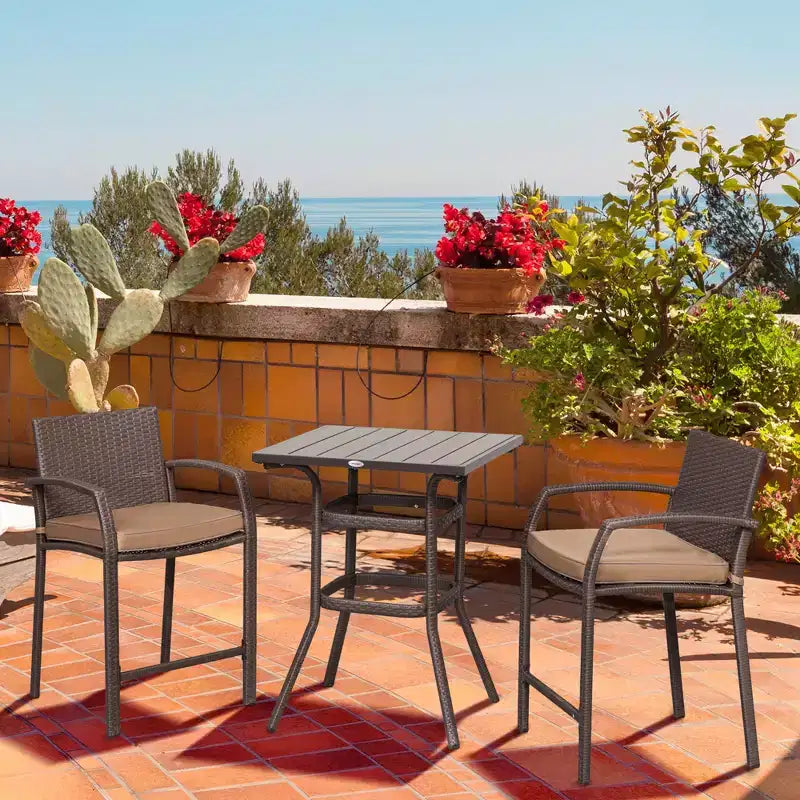 Outsunny Ensemble de bar 3 pièces en rotin avec table à plateau en grain de bois et 2 tabourets de bar pour l'extérieur, le patio, la piscine, le jardin